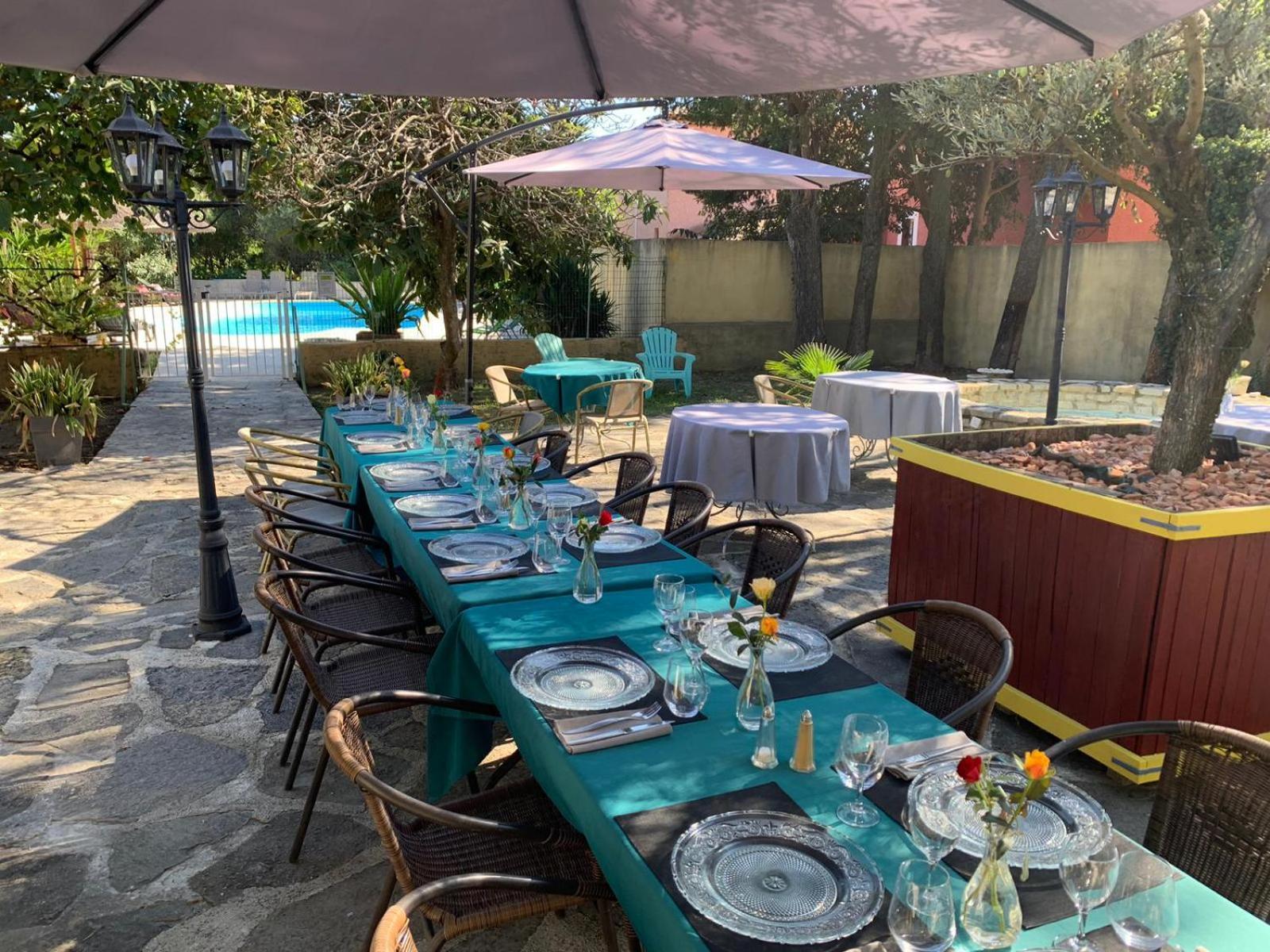 Logis Hotel Restaurant L'Esquielle Saint-Genies-de-Malgoires المظهر الخارجي الصورة