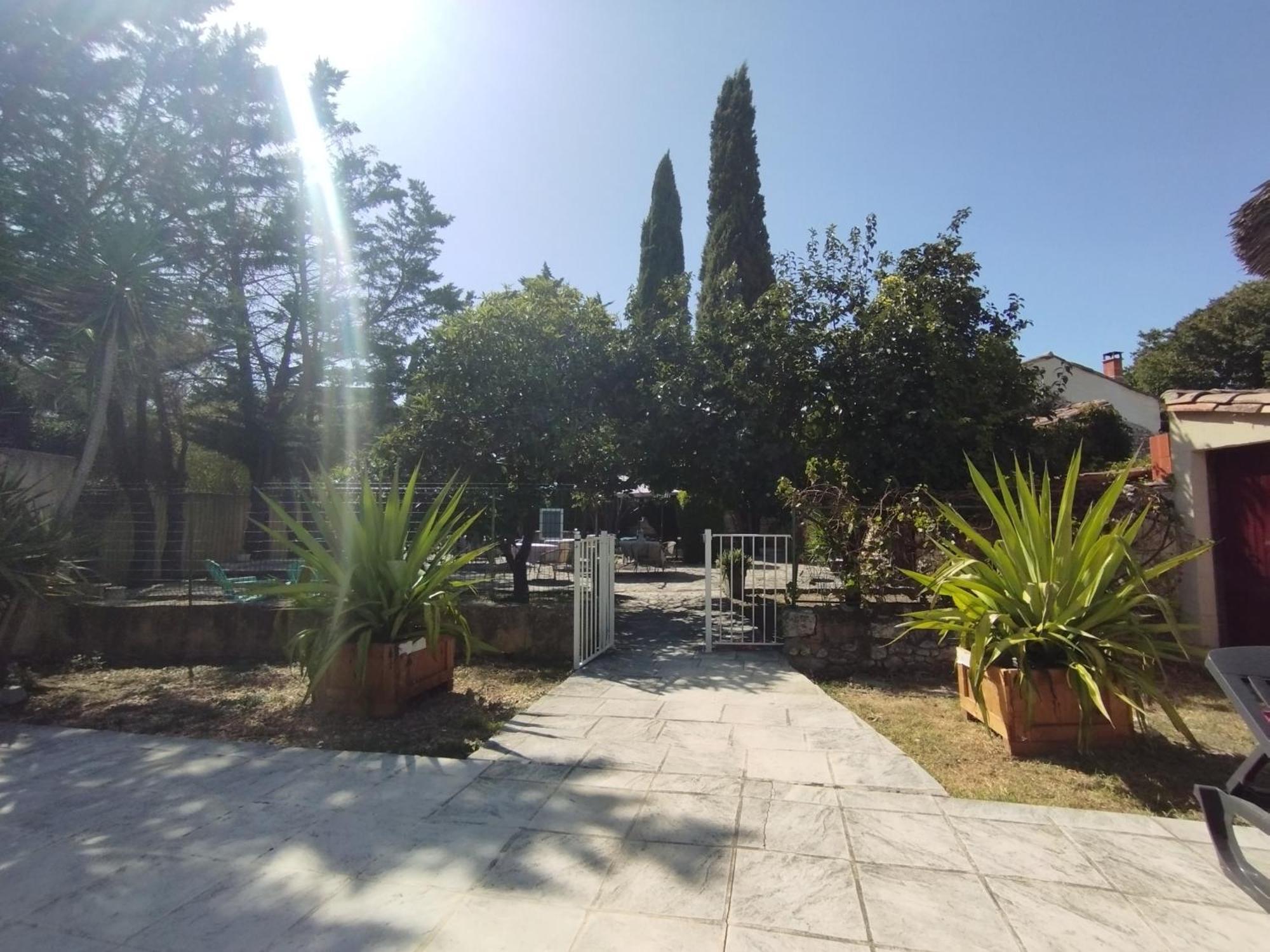 Logis Hotel Restaurant L'Esquielle Saint-Genies-de-Malgoires المظهر الخارجي الصورة
