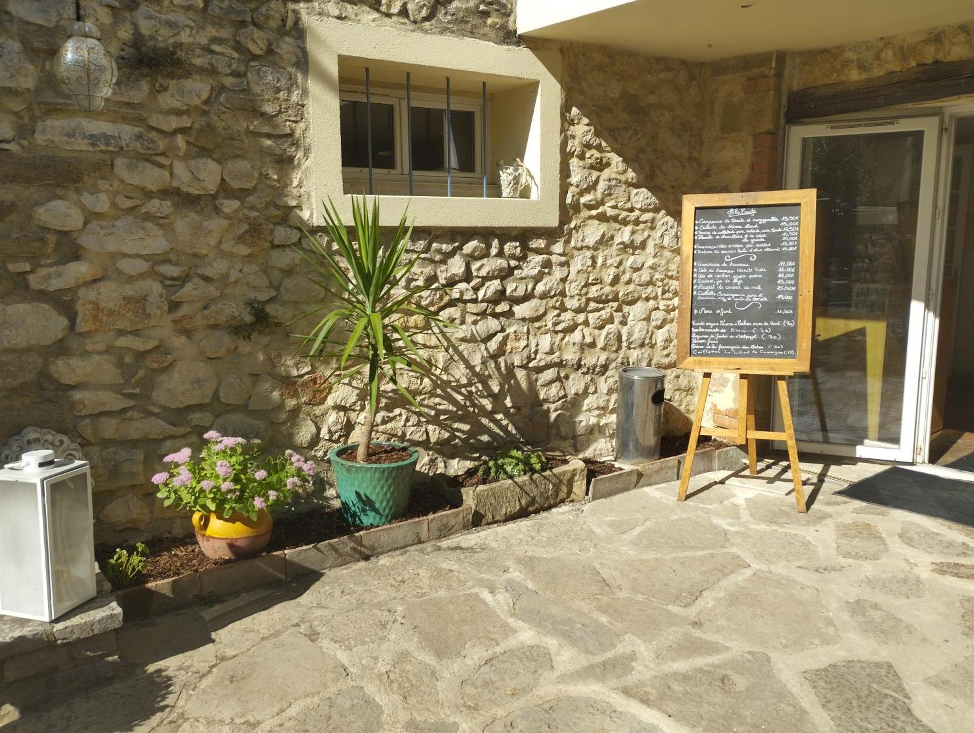 Logis Hotel Restaurant L'Esquielle Saint-Genies-de-Malgoires المظهر الخارجي الصورة