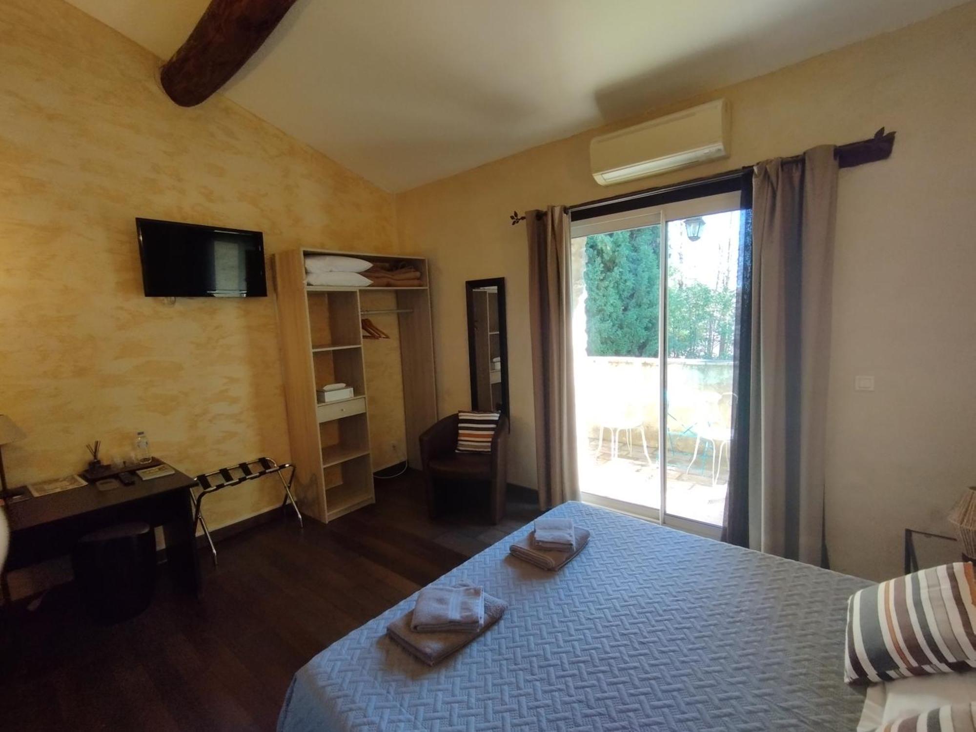Logis Hotel Restaurant L'Esquielle Saint-Genies-de-Malgoires المظهر الخارجي الصورة